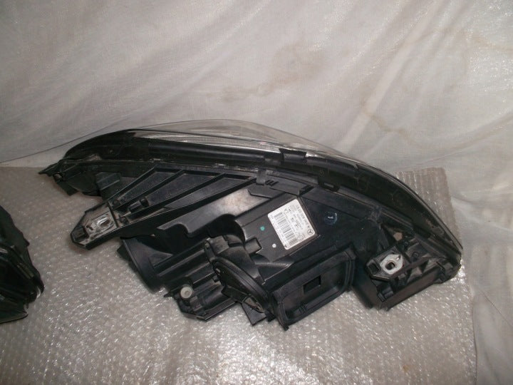 Frontscheinwerfer Mercedes-Benz W246 A2468200761 Ein Satz Scheinwerfer Headlight SCH9825658755hy