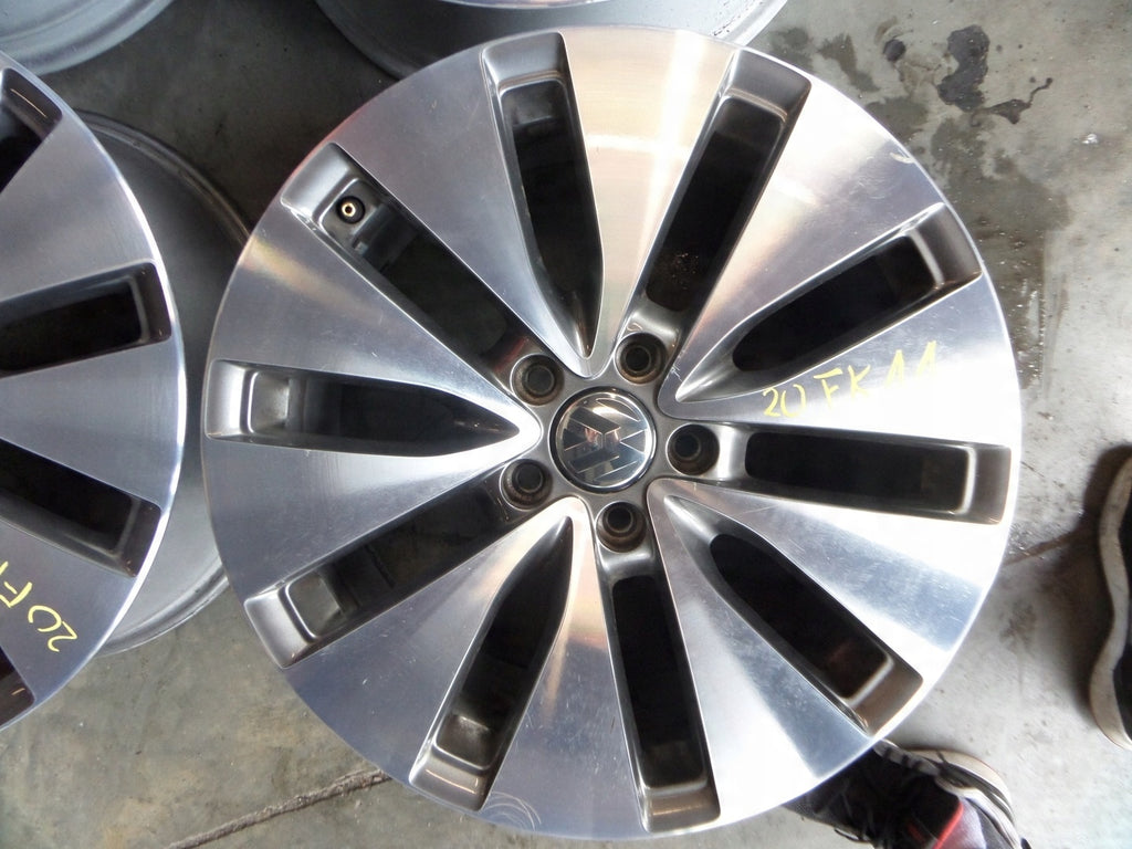 4x Alufelge 18 Zoll 7.5" 5x112 51ET Glanz Graphit 1K0601025 Mg 5 Golf V