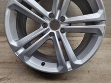 Laden Sie das Bild in den Galerie-Viewer, 1x Alufelge 19 Zoll 5x112 5N0601025T VW Tiguan Rim Wheel FEL4854640517jz