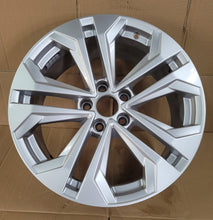 Load image into Gallery viewer, 1x Alufelge 18 Zoll 7.5" 5x112 29ET Glanz Silber 8W9601025B Audi A4 B9 Rim Wheel FEL7634565252cn