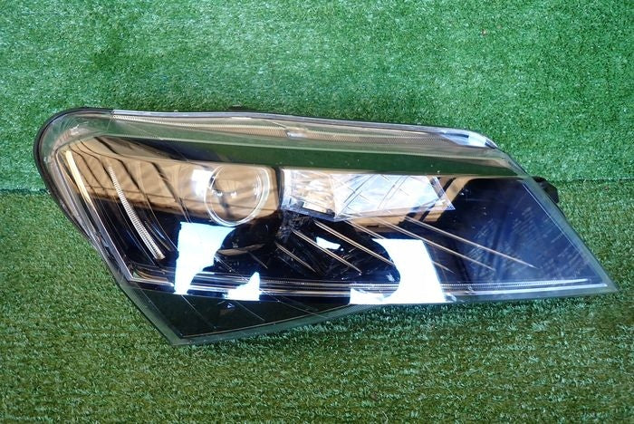 Frontscheinwerfer Skoda Superb III 1ZS011939-42 LED Rechts Headlight SCH7084261742rt