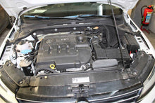 Laden Sie das Bild in den Galerie-Viewer, Motor Skoda VW Yeti Scirocco CUUB 2.0 TDI 150PS 110kW Diesel Engine Unkomplett MOT4369636777nk