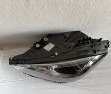 Laden Sie das Bild in den Galerie-Viewer, Frontscheinwerfer Mercedes-Benz A2069064703 LED Links Scheinwerfer Headlight SCH2339089254wb