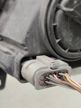 Load image into Gallery viewer, Frontscheinwerfer Mercedes-Benz Viano W639 Vito A6398202961 Rechts Headlight SCH9975773141ru
