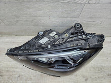 Laden Sie das Bild in den Galerie-Viewer, Frontscheinwerfer Mercedes-Benz W206 A2069067103 Links Scheinwerfer Headlight SCH4065462431re