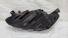 Laden Sie das Bild in den Galerie-Viewer, Frontscheinwerfer Ford Focus LED Rechts Scheinwerfer Headlight SCH7243531507ar