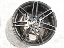 Load image into Gallery viewer, 1x Alufelge 20 Zoll 9.0&quot; 5x112 52ET 8J0601025BB Audi Tt Rim Wheel