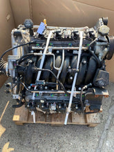 Laden Sie das Bild in den Galerie-Viewer, Motor Chevrolet LS4 5.3 307PS 226kW 121TKm 2001 Benzin Engine Komplett MOT3097671231cj