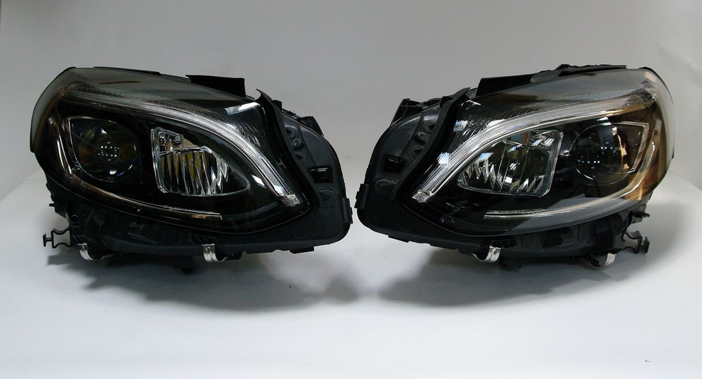 Frontscheinwerfer Mercedes-Benz W246 A2469065301 LED Rechts oder Links