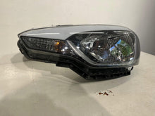 Load image into Gallery viewer, Frontscheinwerfer Hyundai I20 II 92101C8000 Ein Stück (Rechts oder Links)