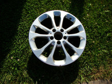 Load image into Gallery viewer, 1x Alufelge 17 Zoll 6.5&quot; 5x112 38ET A1564011700 Mercedes-Benz Gla Rim Wheel