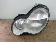 Laden Sie das Bild in den Galerie-Viewer, Frontscheinwerfer Mercedes-Benz 305235158 Xenon Links Scheinwerfer Headlight SCH1195735000ka