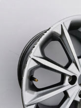 Laden Sie das Bild in den Galerie-Viewer, 1x Alufelge 17 Zoll 7.0&quot; 4x108 47,5ET Glanz Silber H1BC-1007-D1A Ford Fiesta