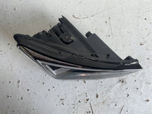 Load image into Gallery viewer, Frontscheinwerfer Seat Tarraco 5FJ941008J Rechts Scheinwerfer Headlight SCH7291573693pj