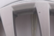 Load image into Gallery viewer, 1x Alufelge 21 Zoll 8.5" 5x120 25ET Glanz Silber 6775996 BMW 1 Rim Wheel FEL8117726637xc