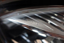 Laden Sie das Bild in den Galerie-Viewer, Frontscheinwerfer Mercedes-Benz W212 A2128209259 LED Rechts Headlight SCH1258823934fz