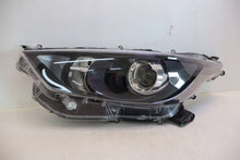 Laden Sie das Bild in den Galerie-Viewer, Frontscheinwerfer Toyota Yaris BNE5942 Links Scheinwerfer Headlight SCH9009551203tx