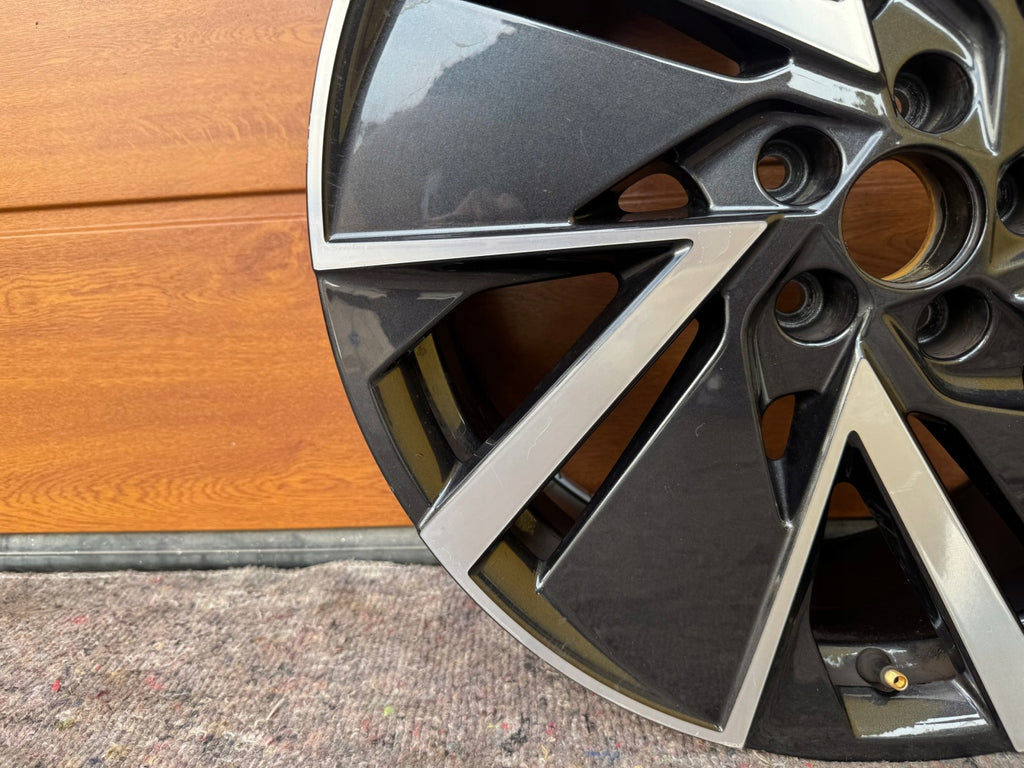 1x Alufelge 18 Zoll 7.0" 5x100 39ET Glanz Graphit 658601025J Mg Fabia I FEL2510010404fn