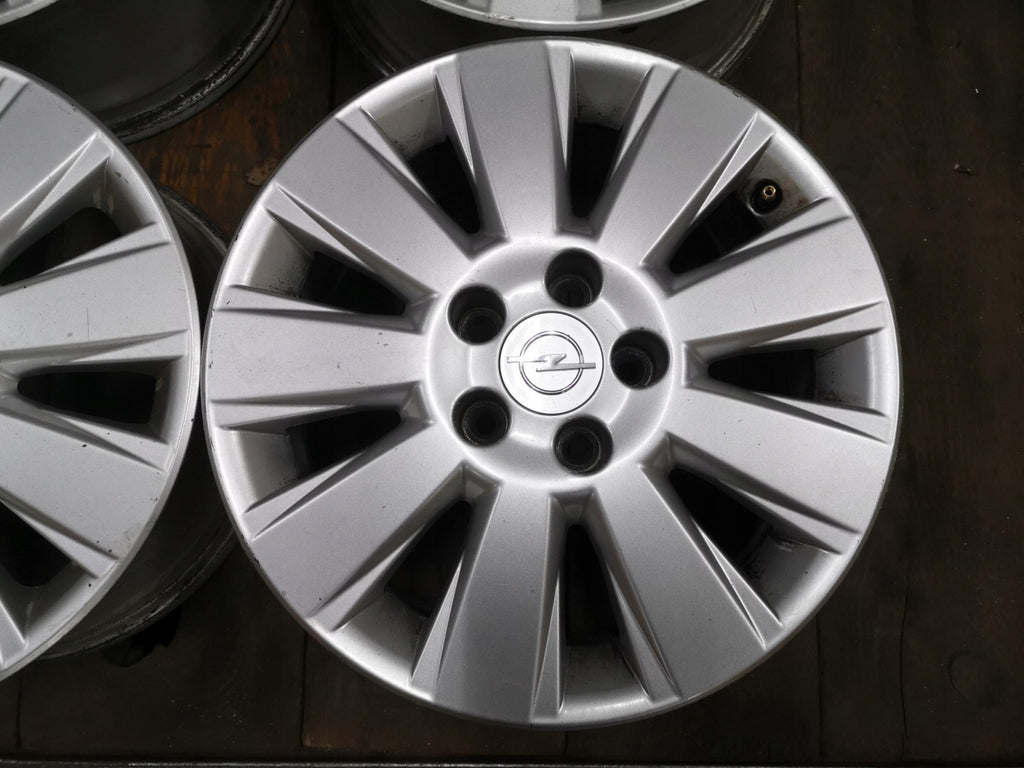 4x Alufelge 16 Zoll 6.5" 5x110 41ET Silber Opel Rim Wheel FEL5895549620ip