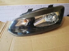 Laden Sie das Bild in den Galerie-Viewer, Frontscheinwerfer VW Polo 6r1 6R1941015E Halogen Links Scheinwerfer Headlight