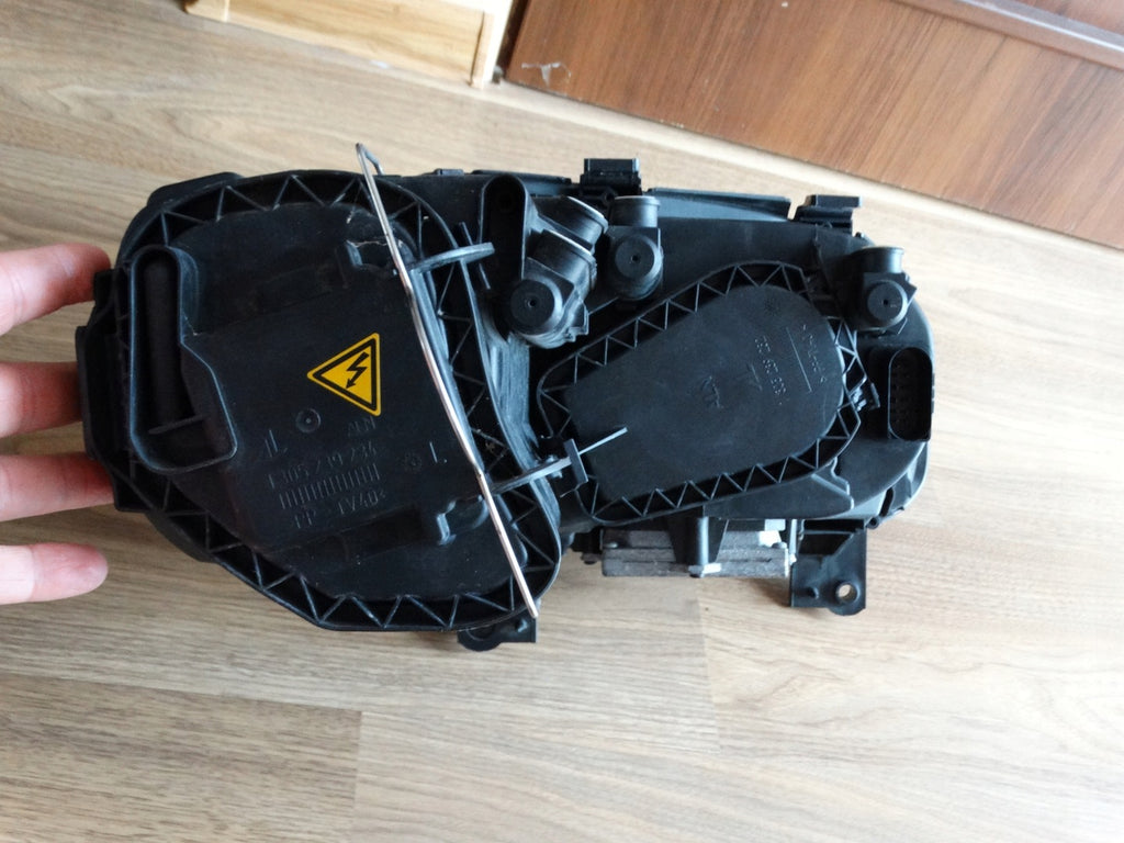 Frontscheinwerfer VW Touran Caddy 1T0941031K Xenon Links Scheinwerfer Headlight