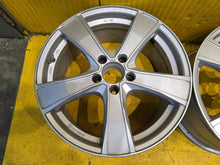 Laden Sie das Bild in den Galerie-Viewer, 4x Alufelge 18 Zoll 8.0" 5x112 38ET Silber Mercedes-Benz Rim Wheel FEL2898458534rl