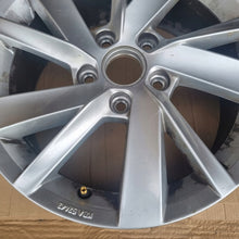 Load image into Gallery viewer, 1x Alufelge 16 Zoll 6.5" 5x112 46ET Glanz Silber 5H0071496 VW Golf Viii FEL8541881065sa