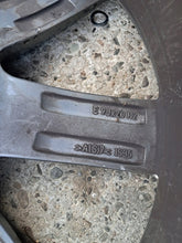 Laden Sie das Bild in den Galerie-Viewer, 1x Alufelge 20 Zoll 9.0&quot; 5x112 35ET 6883753 BMW X5 G05 X6 G06 Rim Wheel