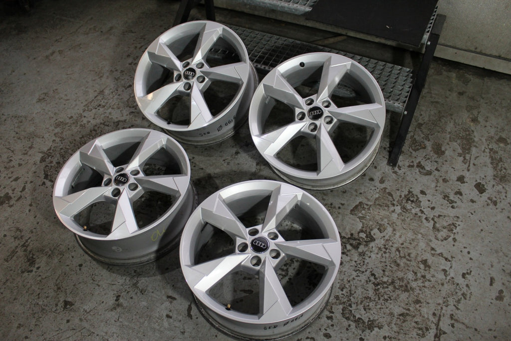 4x Alufelge 19 Zoll 7.0" 5x112 43ET Glanz Silber 83A601025N Audi Q3 Rim Wheel FEL4508680731jv