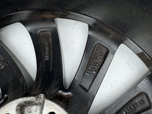 Load image into Gallery viewer, 1x Alufelge 18 Zoll 7.5&quot; 5x112 48ET 5E3601025AS Skoda Rim Wheel