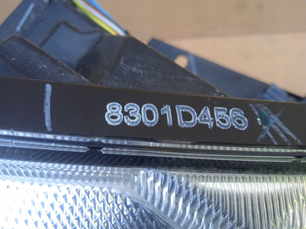 Frontscheinwerfer Mitsubishi Space Star 8301D456 LED Rechts Headlight SCH9524040643sy