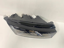 Laden Sie das Bild in den Galerie-Viewer, Frontscheinwerfer Skoda Octavia IV 5E4941016A LED Rechts Scheinwerfer Headlight SCH8876415379ji