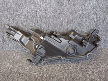 Laden Sie das Bild in den Galerie-Viewer, Frontscheinwerfer Toyota Yaris Links Scheinwerfer Headlight