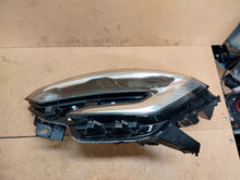 Laden Sie das Bild in den Galerie-Viewer, Frontscheinwerfer Renault Clio V 260604183R 260100902R LED Rechts oder Links SCH6007463541zh