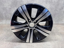Laden Sie das Bild in den Galerie-Viewer, 1x Alufelge 17 Zoll 7.0" 5x112 44 5ET Glanz A2064017100 Mercedes-Benz W206 FEL3421422779wr