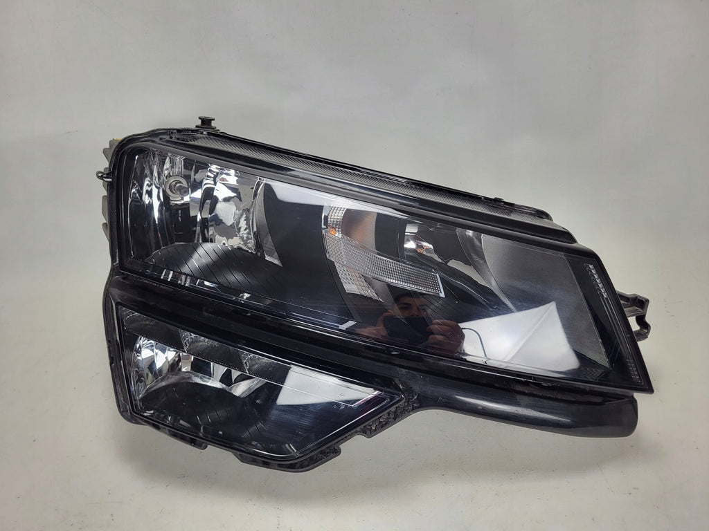 Frontscheinwerfer Skoda Karoq 57B941016A Ein Stück (Rechts oder Links) Headlight SCH6830641320hz