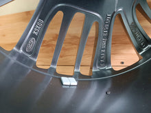 Laden Sie das Bild in den Galerie-Viewer, 1x Alufelge 18 Zoll 7.5&quot; 5x108 50ET LV4J-1007-A1A Ford Kuga Rim Wheel