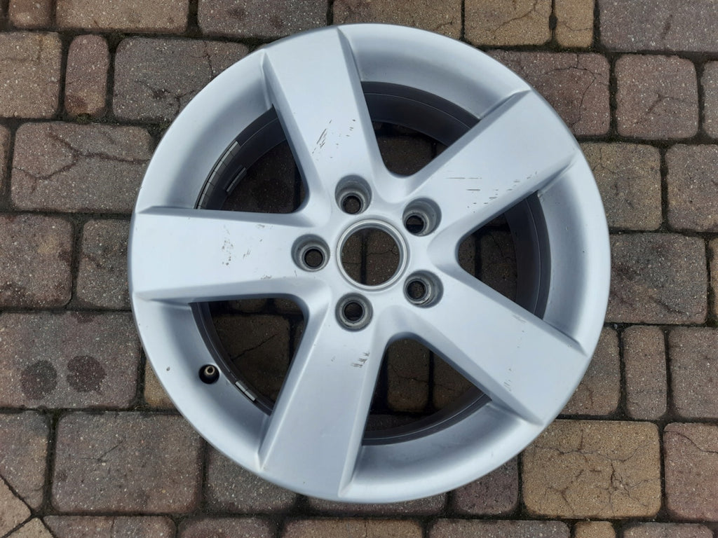 1x Alufelge 16 Zoll 6.5" 5x112 50ET Silber TT0601025 VW Caddy Rim Wheel FEL1584576462ds