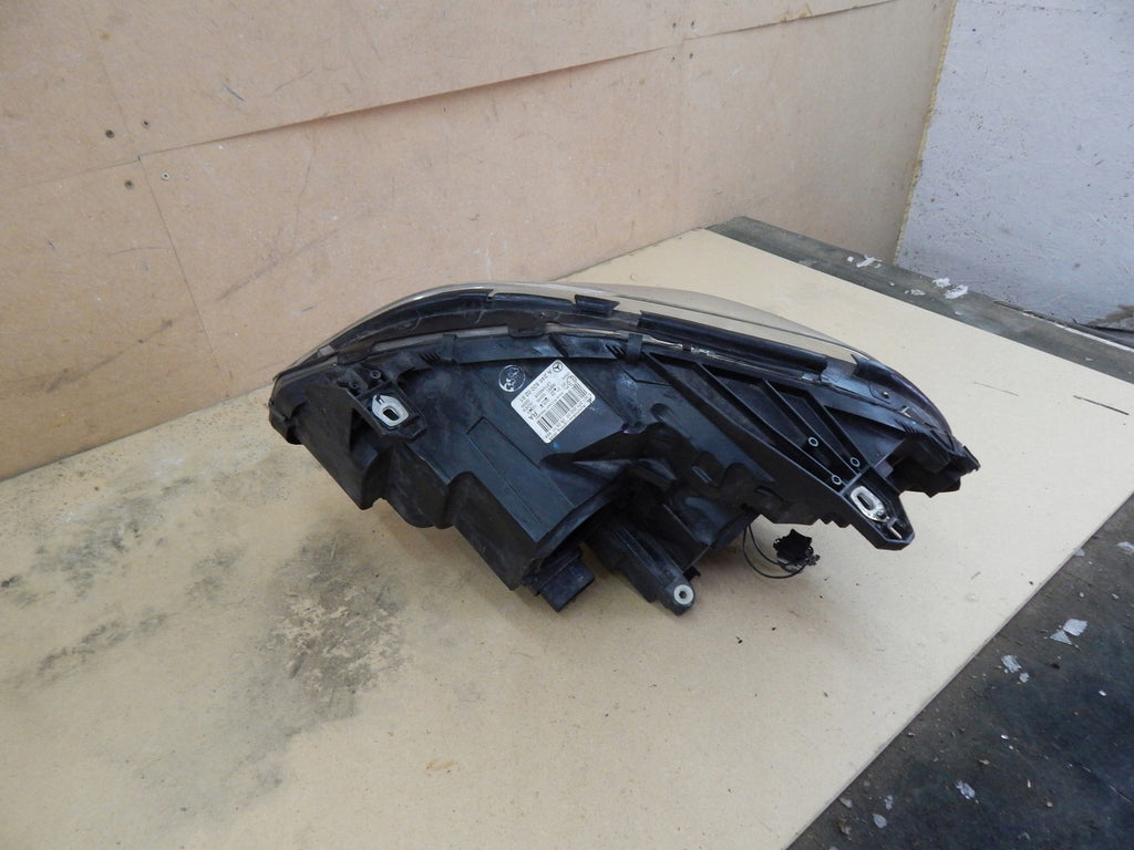 Frontscheinwerfer Mercedes-Benz W246 A2468200261 Rechts Scheinwerfer Headlight SCH6418049611oi