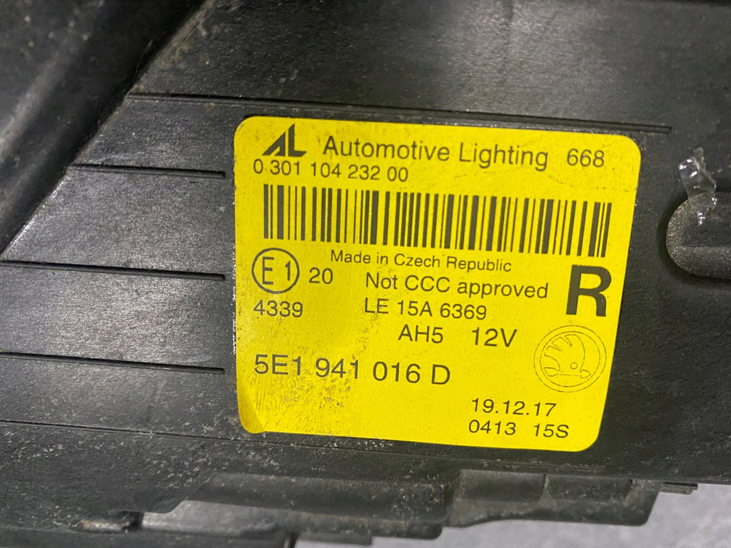 Frontscheinwerfer Skoda Octavia III 5E1941016 Xenon Rechts Headlight SCH1508374982wv