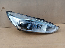 Laden Sie das Bild in den Galerie-Viewer, Frontscheinwerfer Ford Focus F1EB-13D154-AD LED Rechts Scheinwerfer Headlight