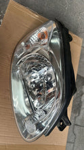 Laden Sie das Bild in den Galerie-Viewer, Frontscheinwerfer Hyundai Accent Rechts Scheinwerfer Headlight