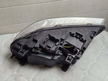 Load image into Gallery viewer, Frontscheinwerfer Volvo V70 S80 31214348 Xenon Rechts Scheinwerfer Headlight SCH2381425902qn