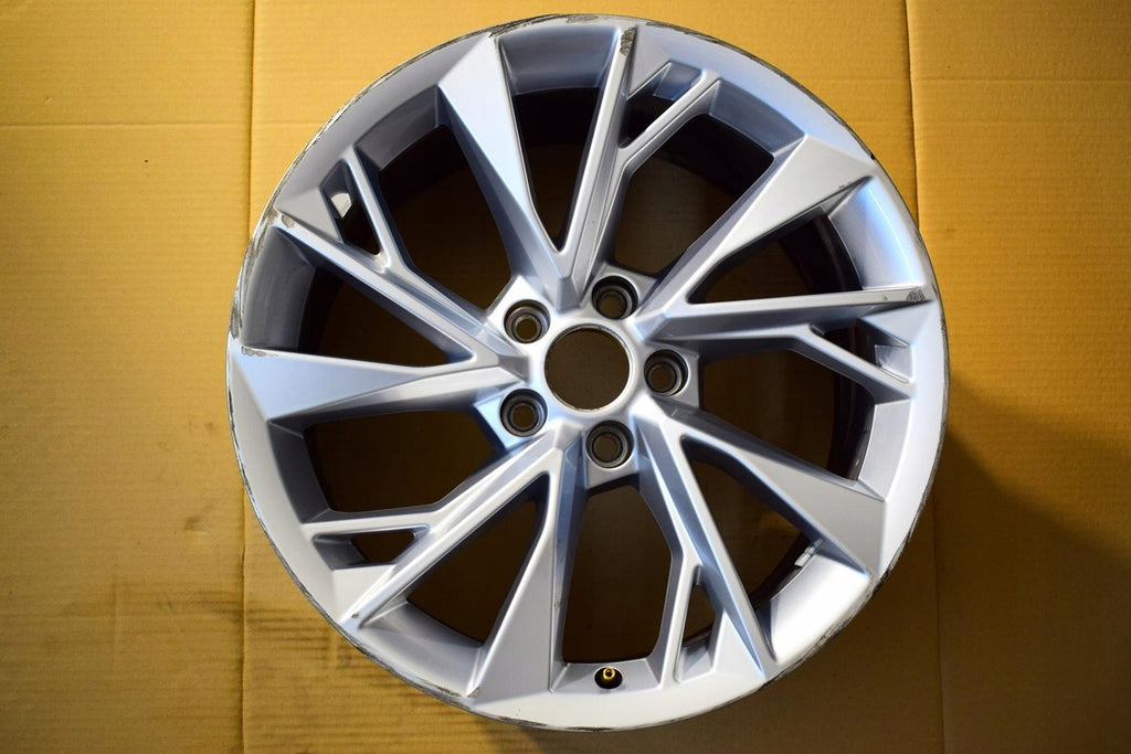 1x Alufelge 18 Zoll 8.5" 5x112 29ET Glanz Silber 8W0601025FM Audi B9 Rim Wheel