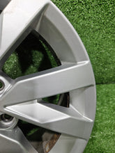 Laden Sie das Bild in den Galerie-Viewer, 1x Alufelge 16 Zoll 6.5&quot; 5x112 3G0601025A Audi B8 Passat Rim Wheel