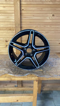 Laden Sie das Bild in den Galerie-Viewer, 1x Alufelge 18 Zoll 8.0&quot; 5x112 44ET A2134016300 Mercedes-Benz W213 Rim Wheel