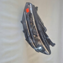 Load image into Gallery viewer, Frontscheinwerfer VW Passat 3G1941035P LED Links Scheinwerfer Headlight SCH9246200554xb