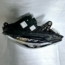 Laden Sie das Bild in den Galerie-Viewer, Frontscheinwerfer Mercedes-Benz W205 A2059063703 Xenon Links Headlight SCH1918283617jh