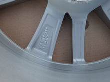 Load image into Gallery viewer, 1x Alufelge 17 Zoll 7.0" 5x112 49ET Silber 5E0601025 Skoda Octavia Rim Wheel FEL9424456111fm