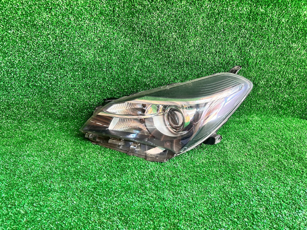 Frontscheinwerfer Toyota Yaris LED Links Scheinwerfer Headlight